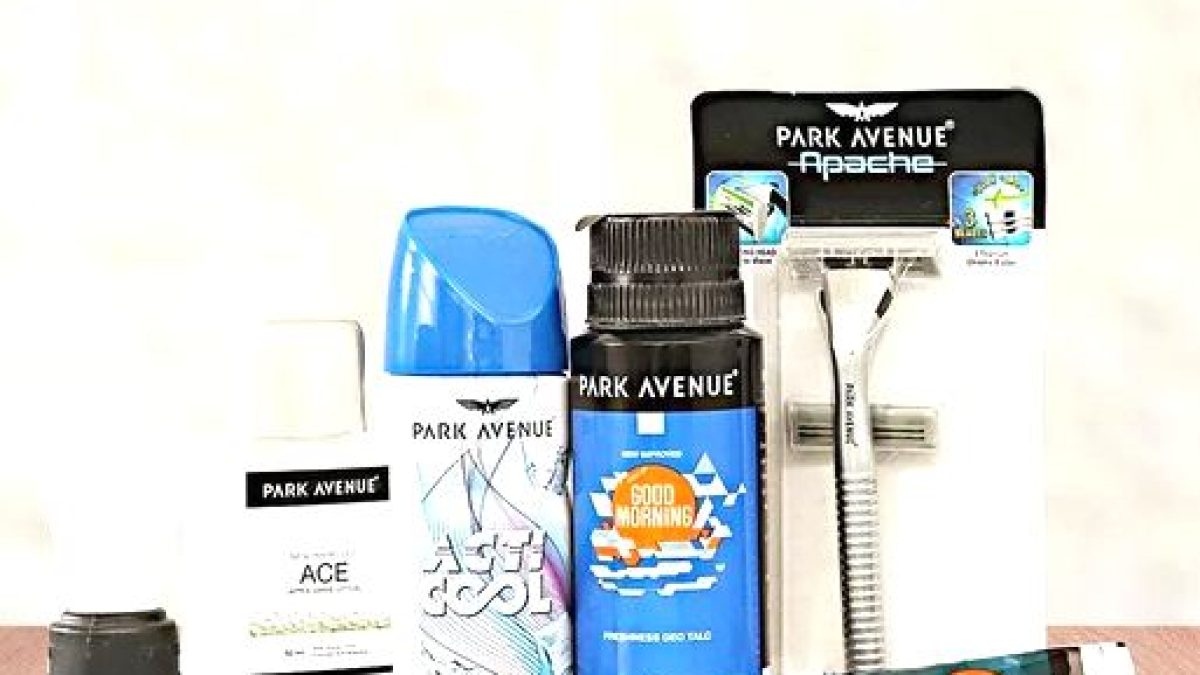 Saanchstore - Restock 💓Park Avenue best gents gift set💓 😎👉🏼Perfume  150ml 😎👉🏼Body spray 150ml 😎👉🏼Shaving brush 😎👉🏼Shaving cream  😎👉🏼Razor 😎👉🏼After shave lotion 😎👉🏼Soap 125grm 7️⃣Park Avenue  products in brand box🎁 🤷🏼‍♂️Only @